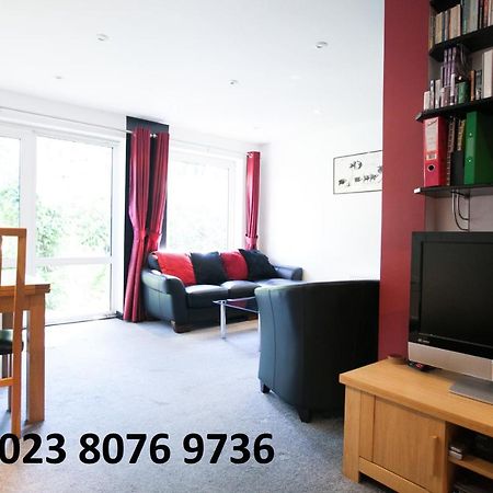 Honest University Apartment 2 Southampton Exterior foto
